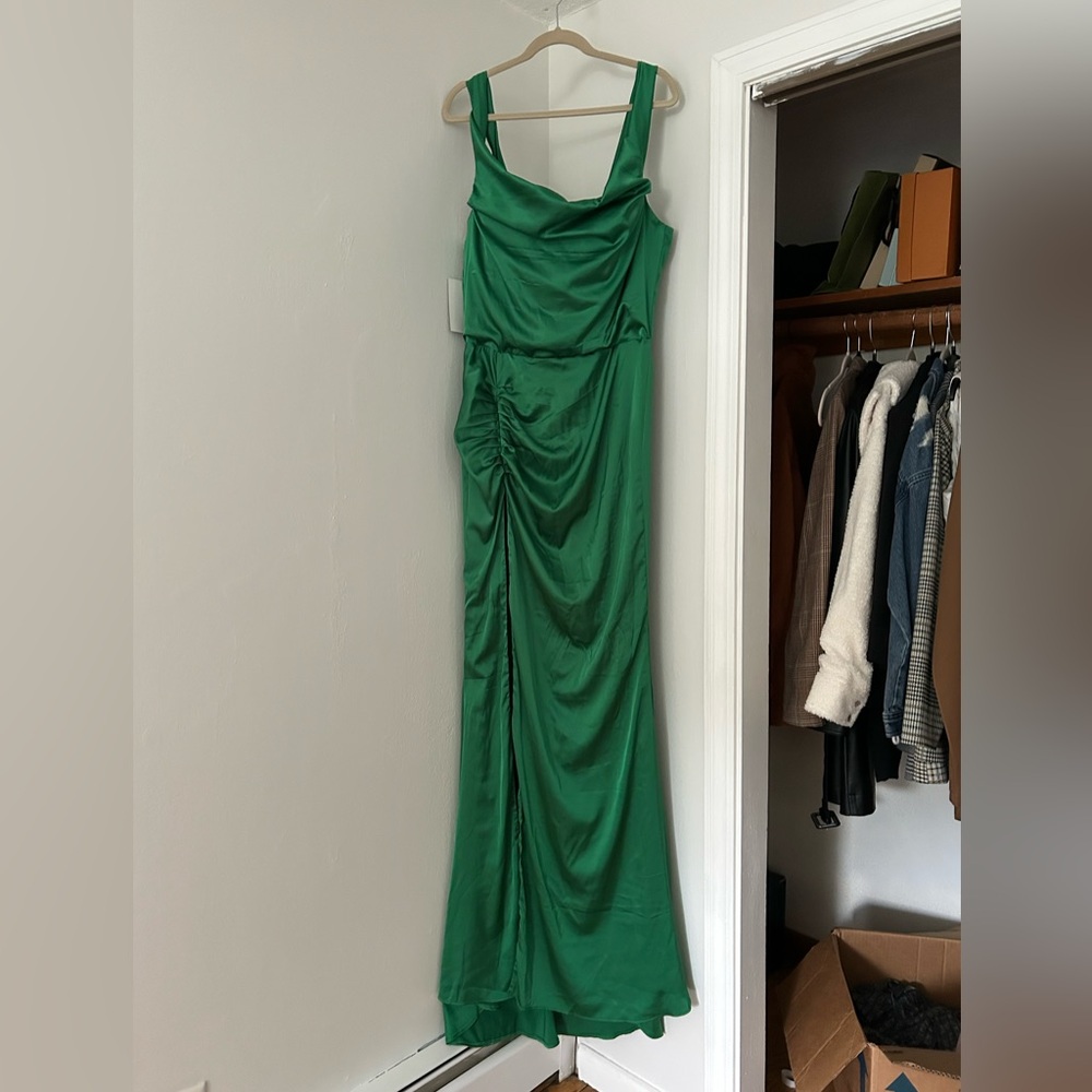 Fashion Nova Vibrant Green Maxi Dress
